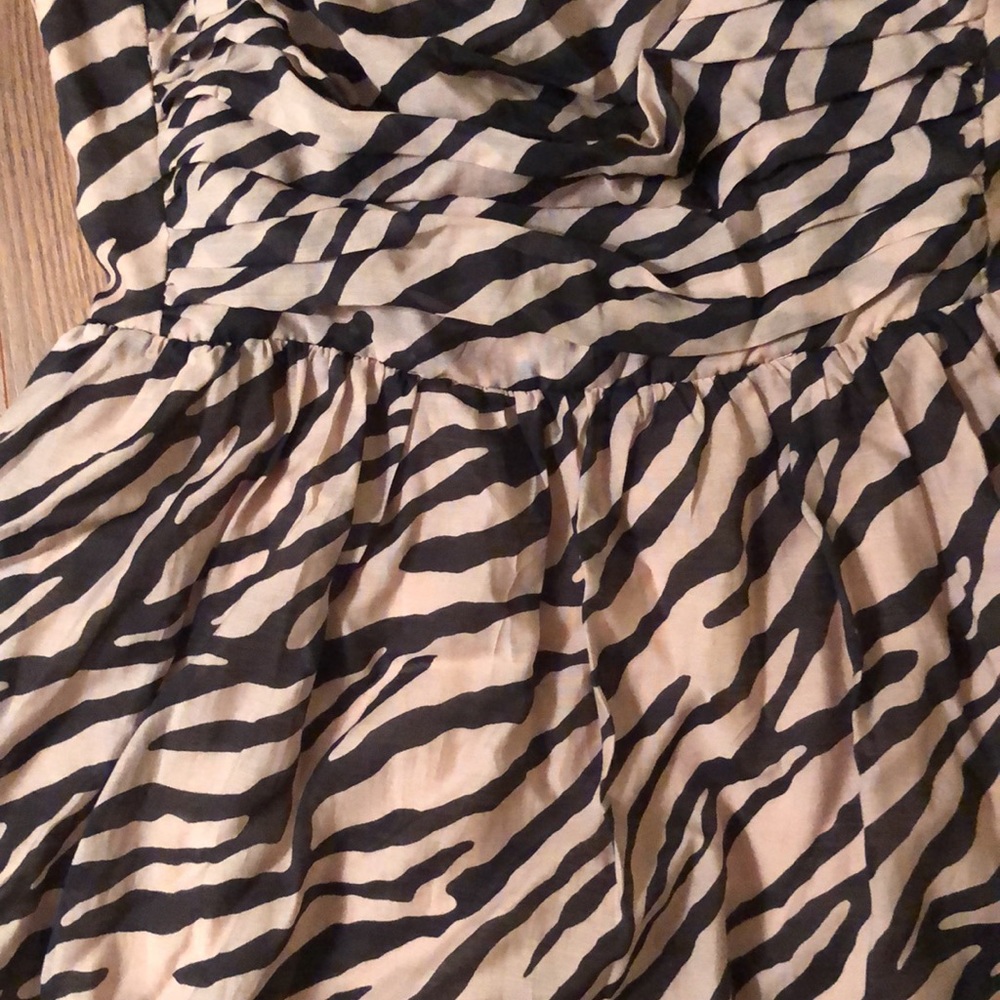 NWT H&M Black Tan Zebra striped mini dress size 8 - Picture 4 of 8